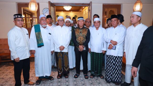 Kapolda Lampung Hadiri Penutupan Majelis Maulid Arbain Lampung di Masjid Al-Bakrie Bandar Lampung