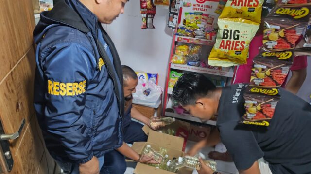 Polresta Cirebon Berantas OKT dan Miras, Tiga Pelaku Dibekuk dan 655 Botol Disita